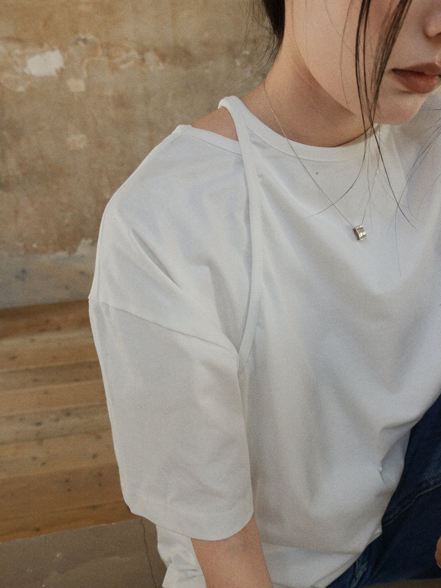 Howl Studio cut out tee