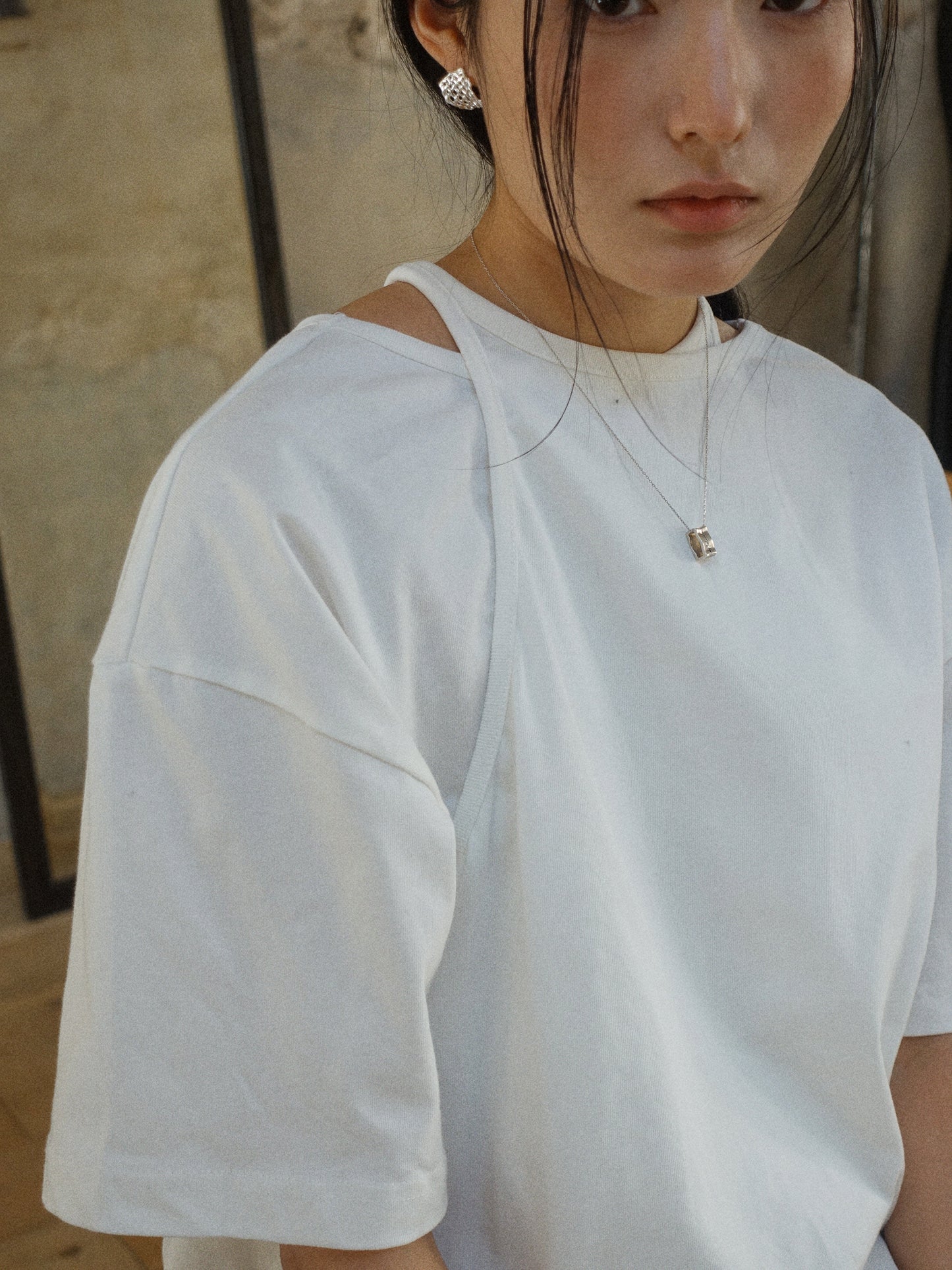 Howl Studio cut out tee