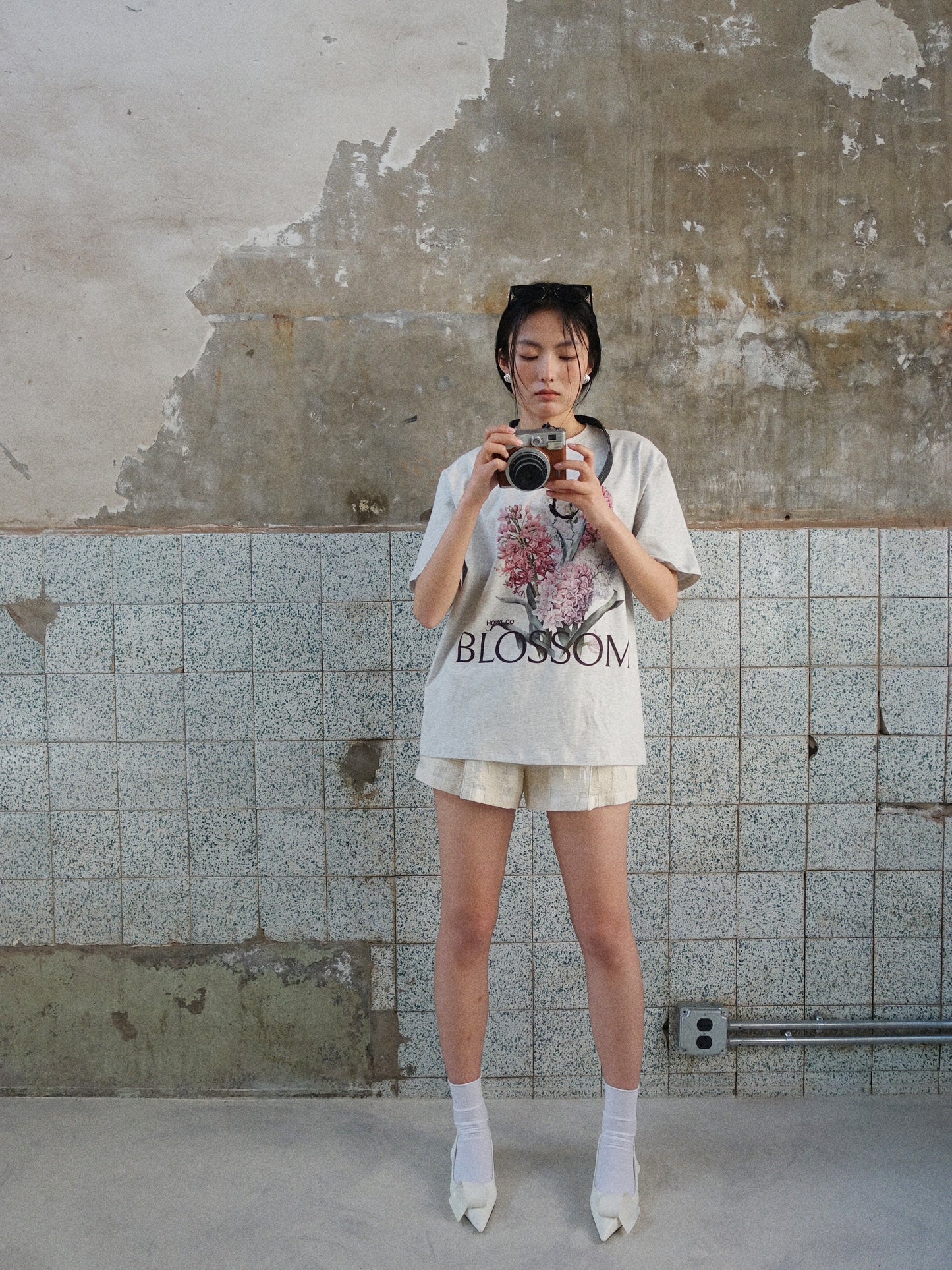 Howl Studio blossom Tee