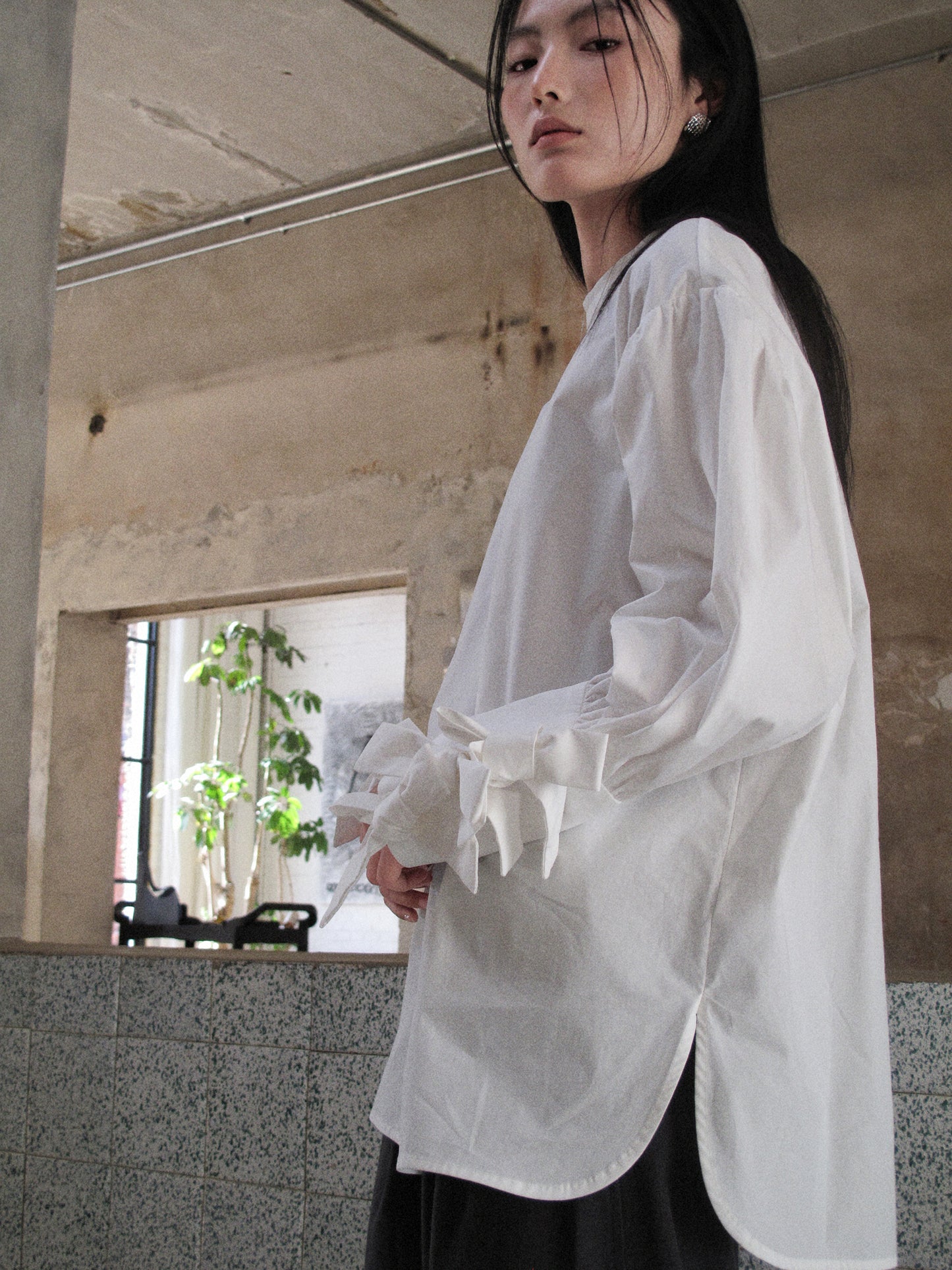 Howl Studio ribbon on sleeves shirt