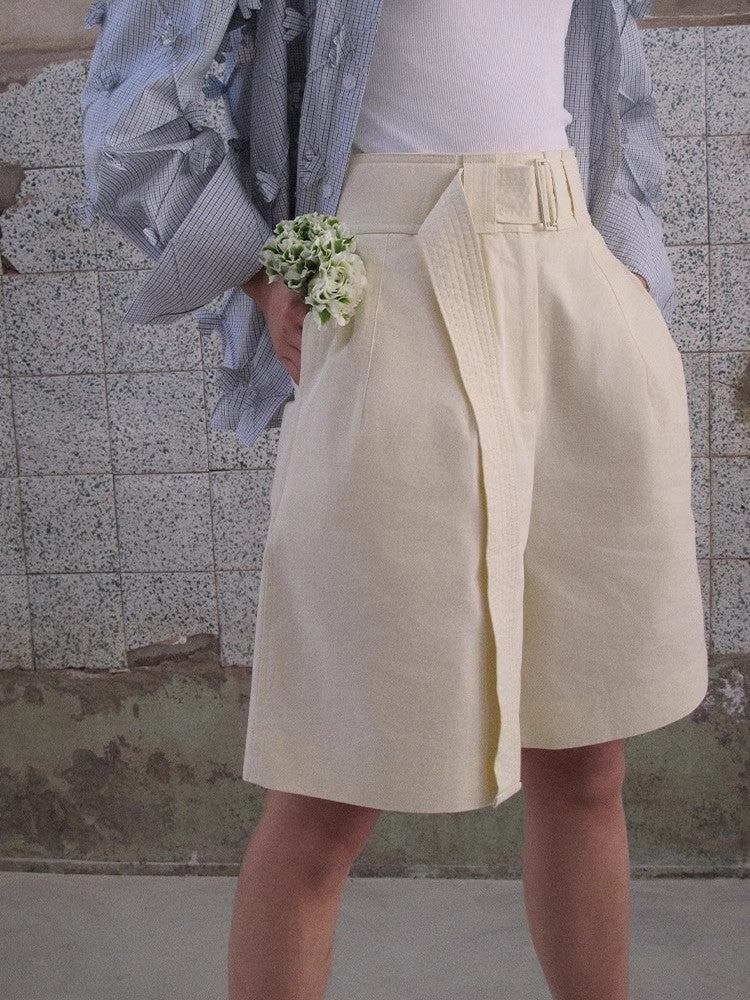 Howl Studio high waist  bamuda shorts (with belt)