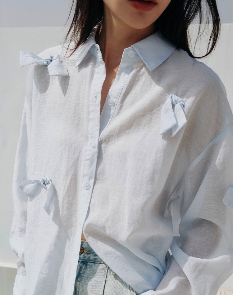 Blue bowknot shirt